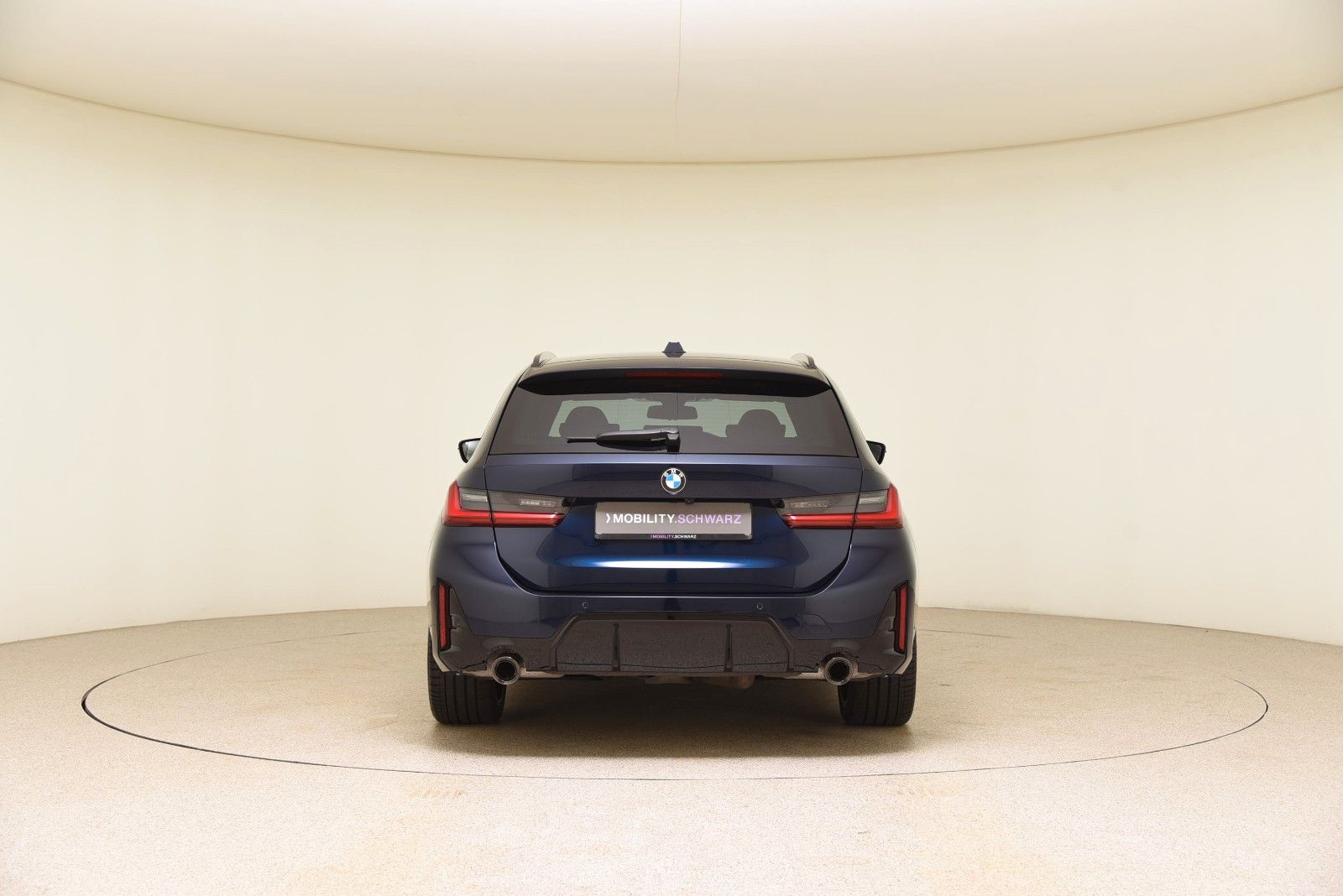 BMW 320d Touring xDrive M Sport - Samsaru's Car Outlet