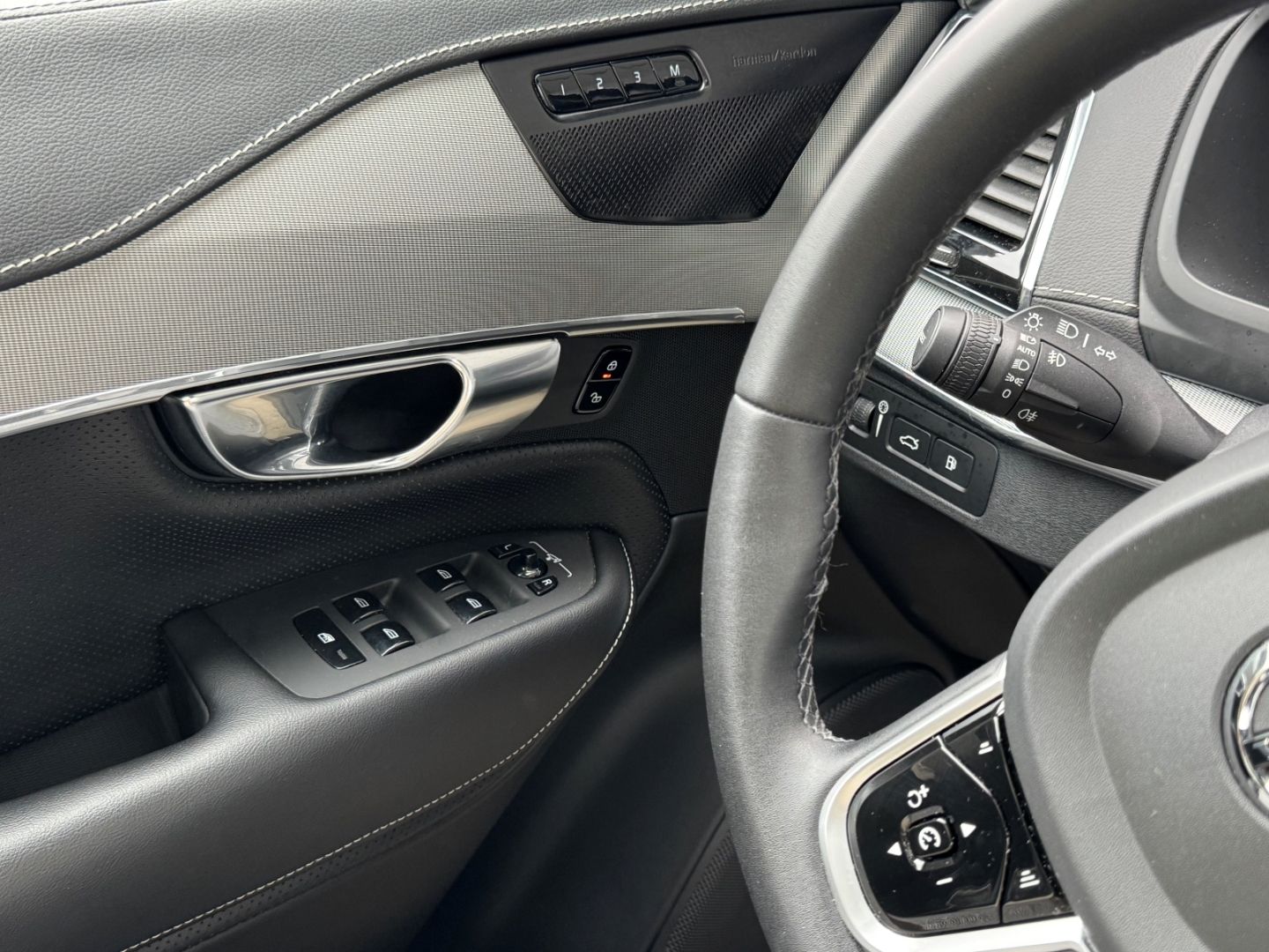 Volvo XC90 R Design Edition Recharge AWD - Samsaru's Car Outlet