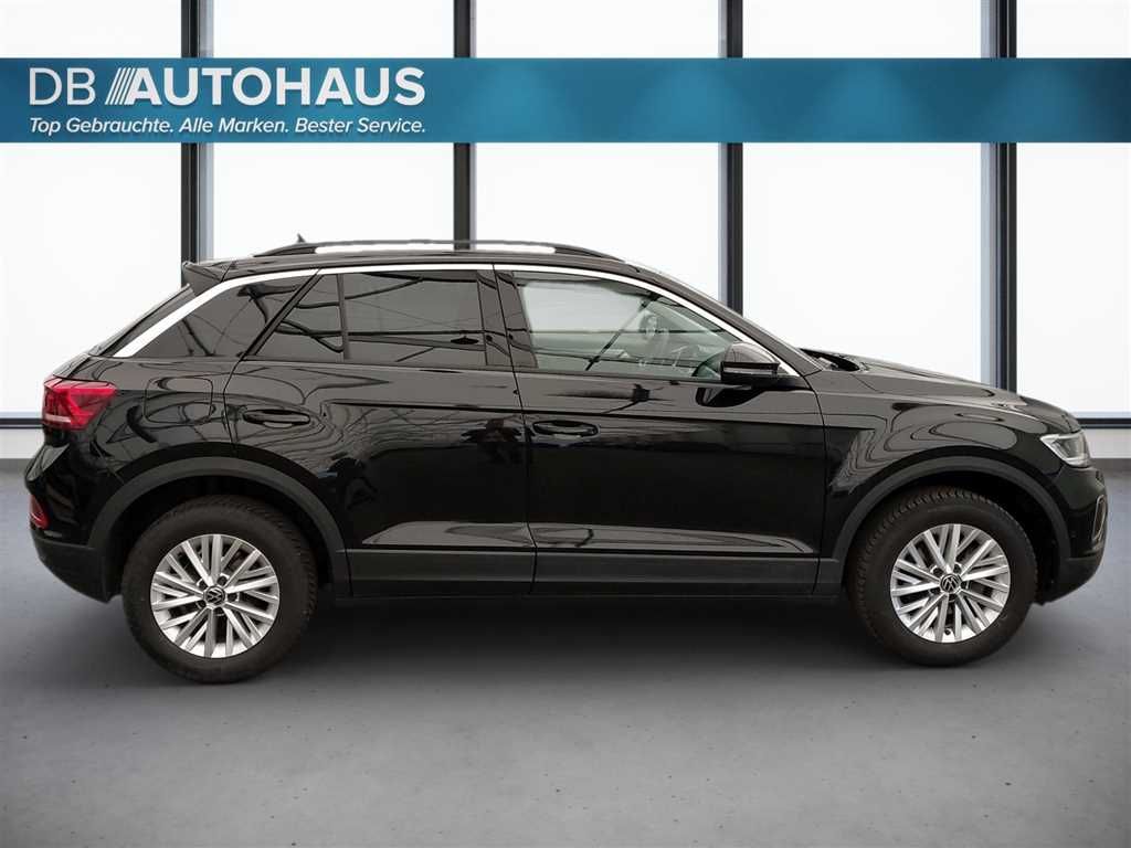 Volkswagen T-Roc Life 1.5 TSI DSG - Samsaru's Car Outlet