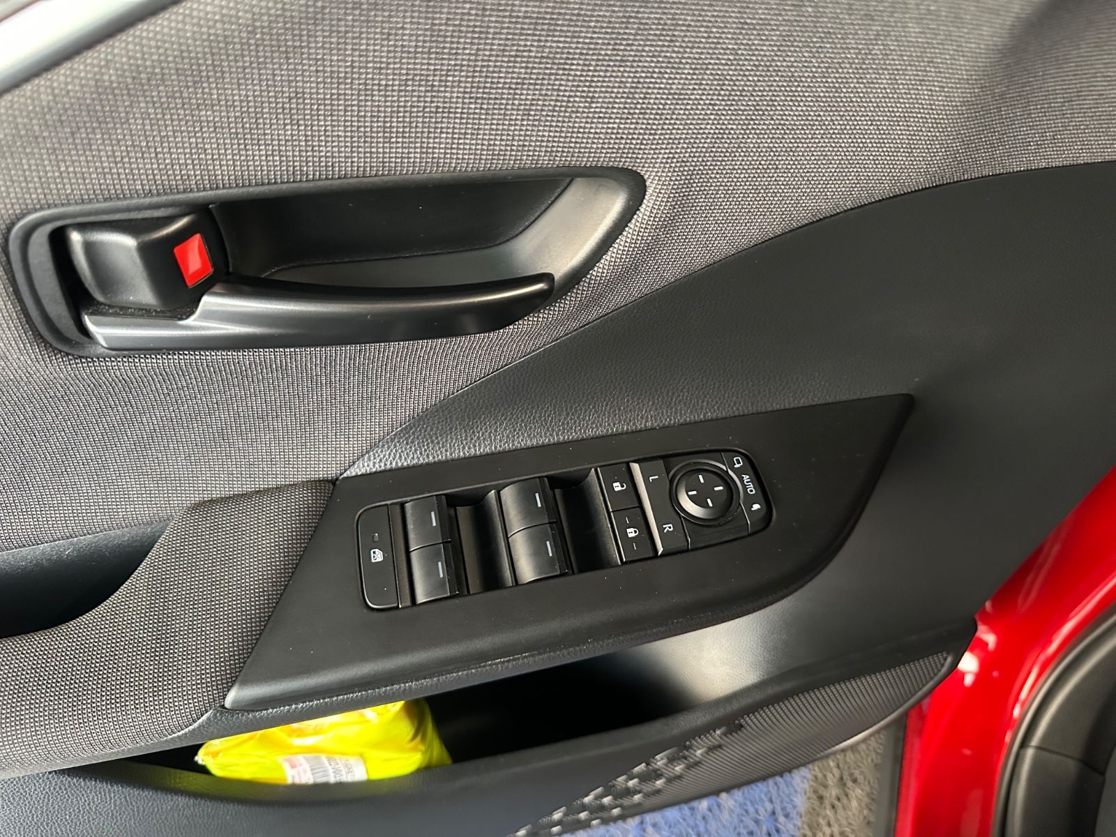 Toyota C-HR Hybrid FWD - Samsaru's Car Outlet