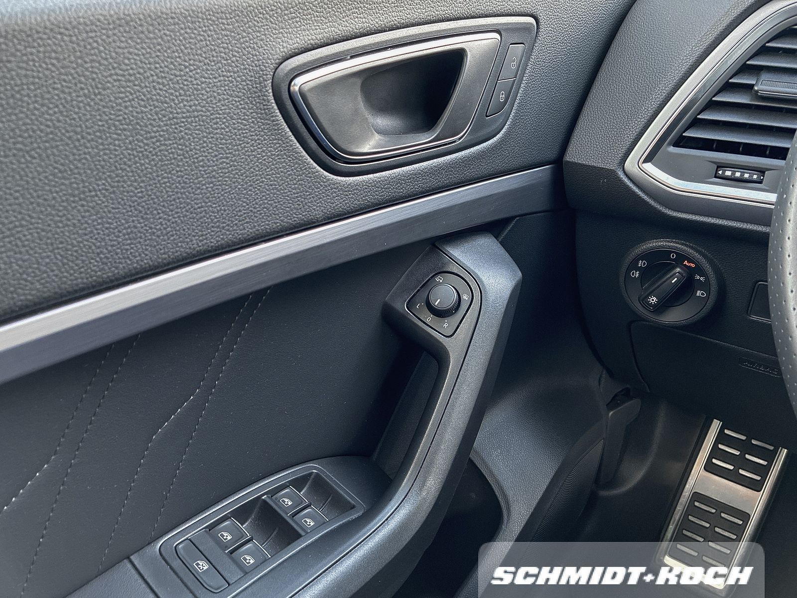 Seat Ateca 2.0 TDI DSG FR AHK NAVI ACC PDC LED DAB