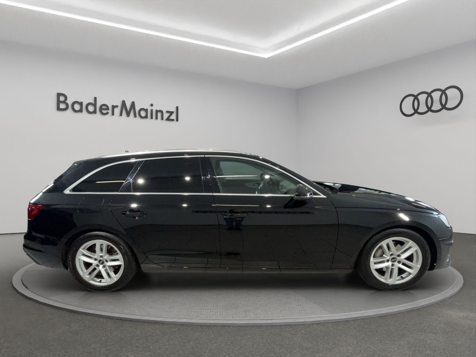 Audi A4 Avant 40 TDI quattro S tronic - Samsaru's Car Outlet