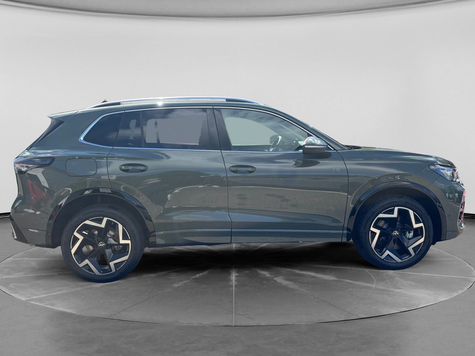 Volkswagen Tiguan R-Line 1.5 eHybrid +LEDER+AHK+HUD+