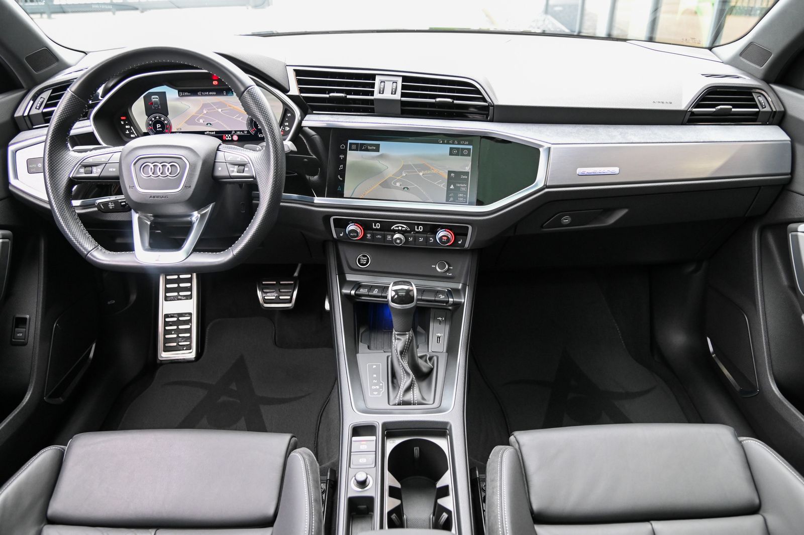 Audi Q3 40 TFSI quattro S line - Samsaru's Car Outlet