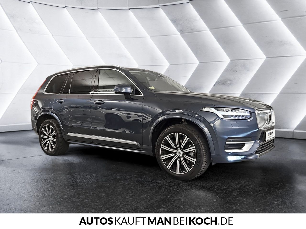 Volvo XC90 B5 AWD PlusBright STHz AHK 360 VLED MEM H&K