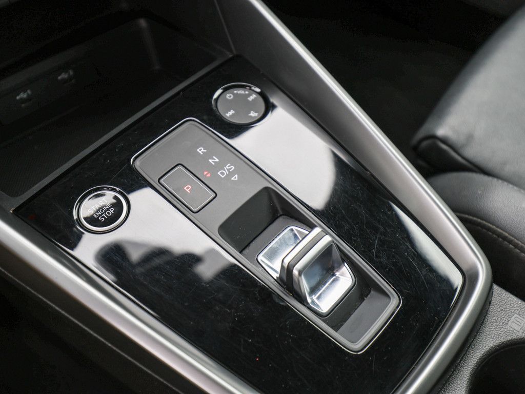 Audi A3 Sportback S line 45 TFSI e S tronic LED SHZ