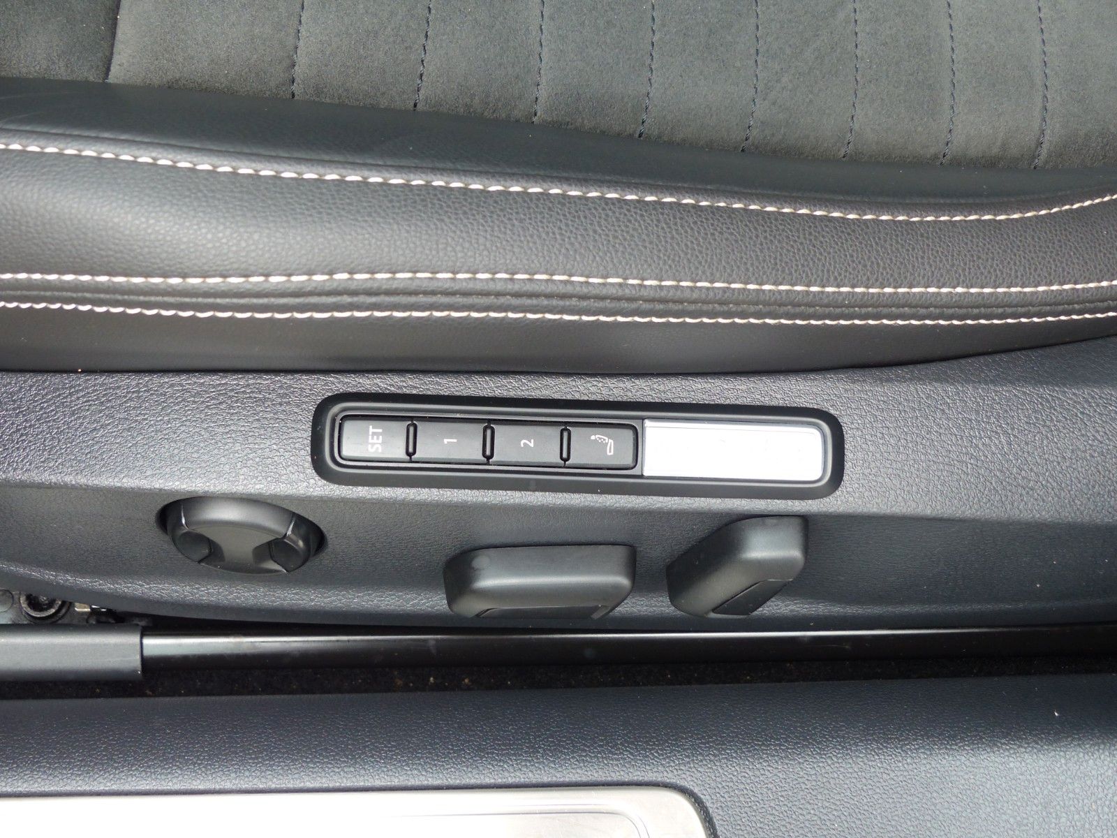 Volkswagen Passat Variant Elegance 2.0 TDI,Pano,AHK,Matrix