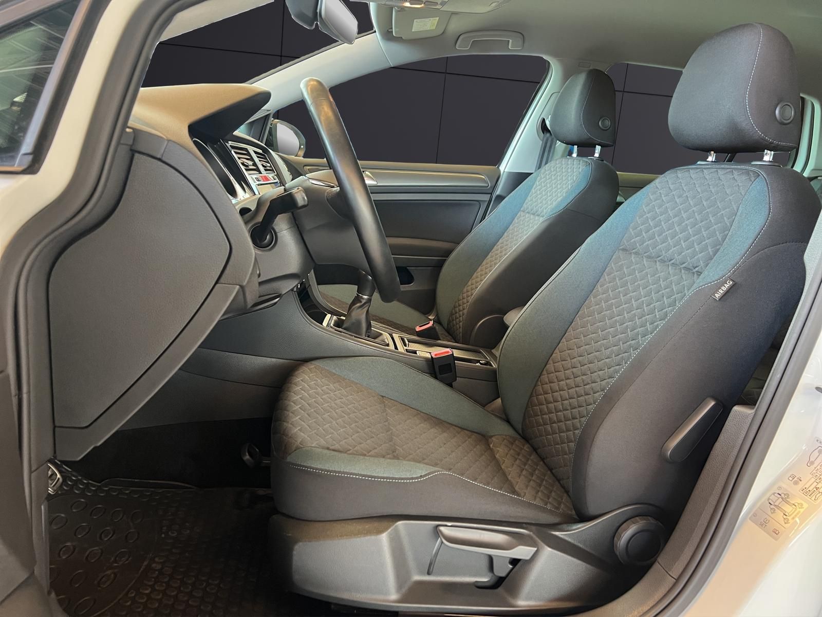 Volkswagen Golf VIII IQ.DRIVE - Samsaru's Car Outlet