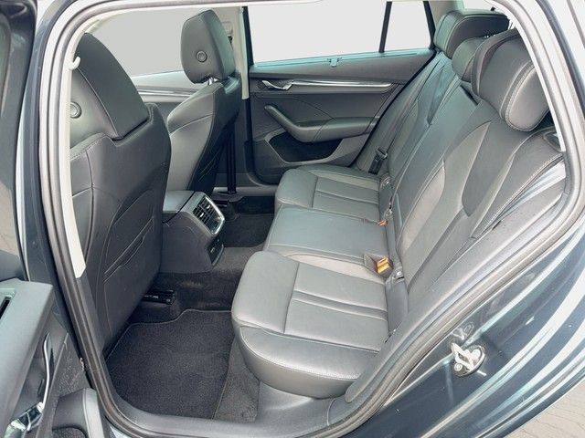 Skoda Octavia Combi 1.4 TSI iV DSG Style ACC+LED+PANO