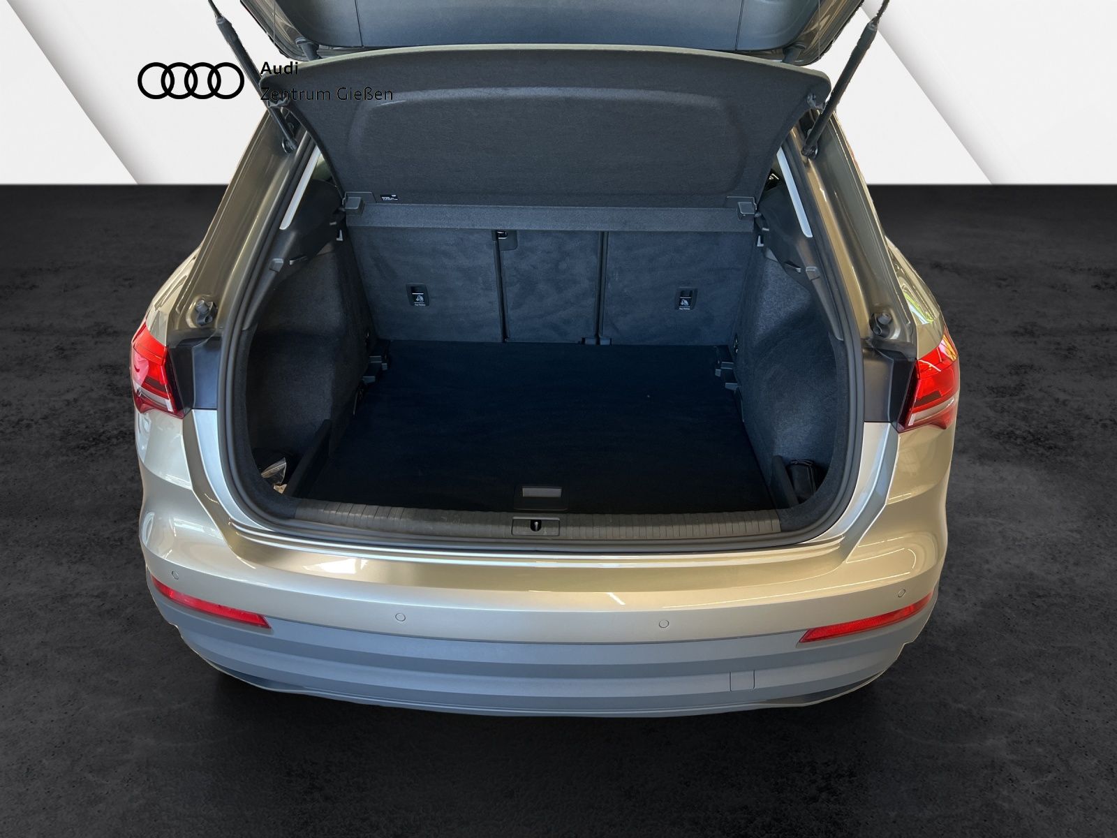 Audi Q3 35 TDI quattro Plus - Samsaru's Car Outlet