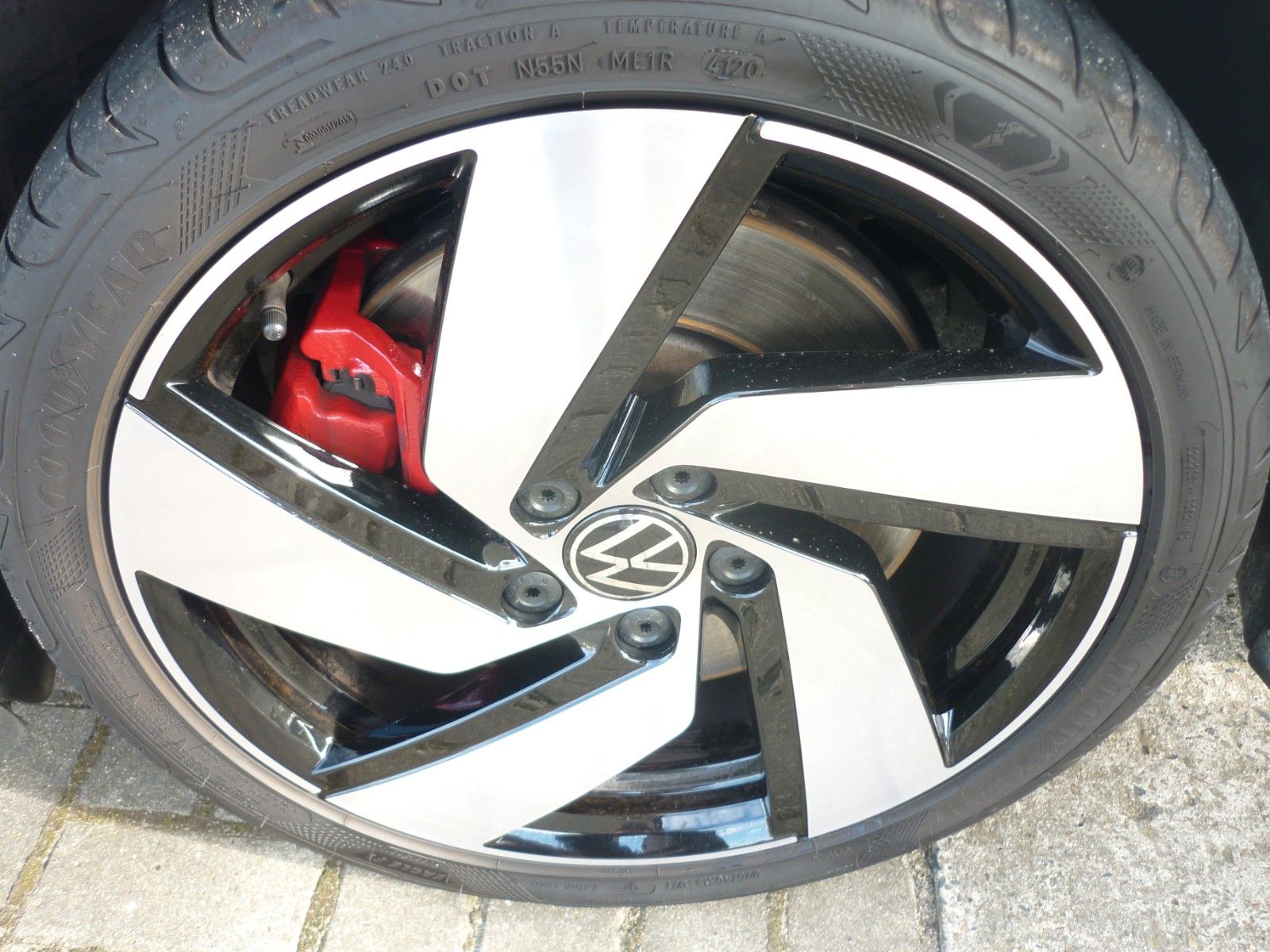 Volkswagen Golf VIII 2.0 GTI - Samsaru's Car Outlet