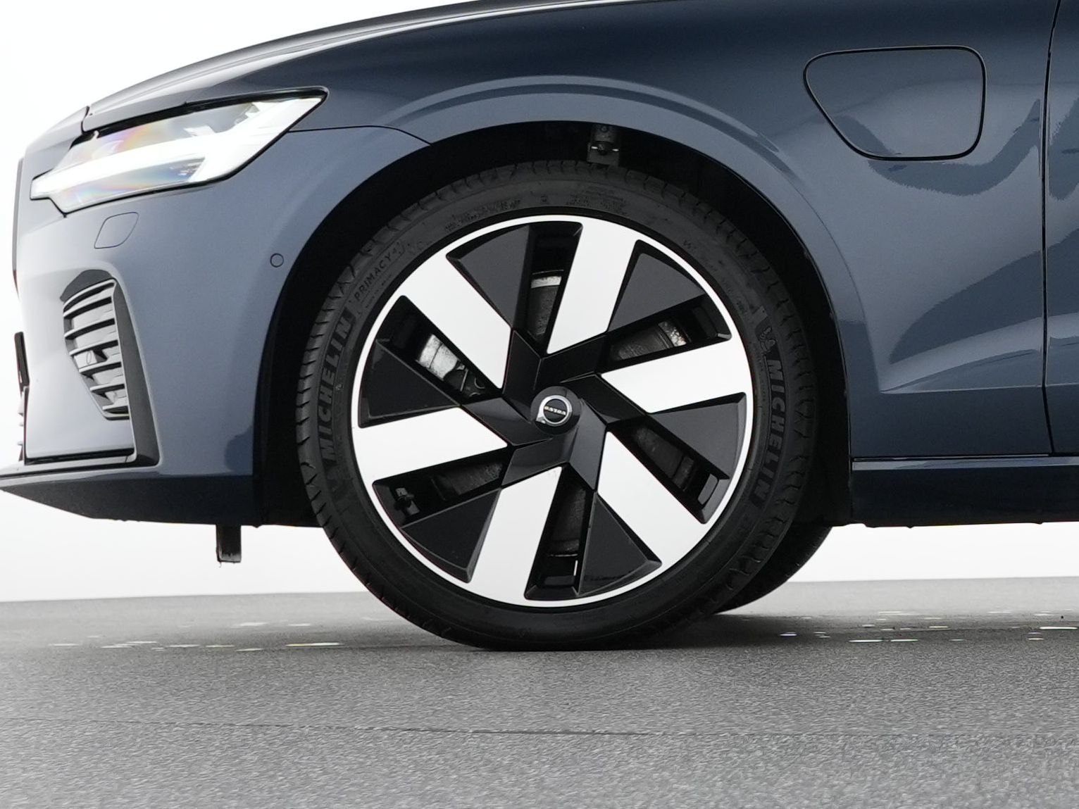 Volvo S60 T8 Recharge AWD Ultimate Dark 19"+B&W+360°