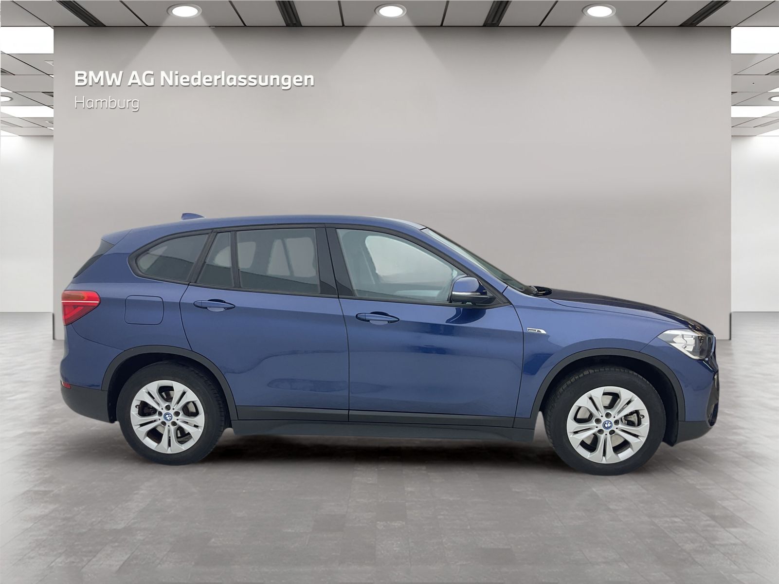 BMW X1 xDrive25e - Samsaru's Car Outlet