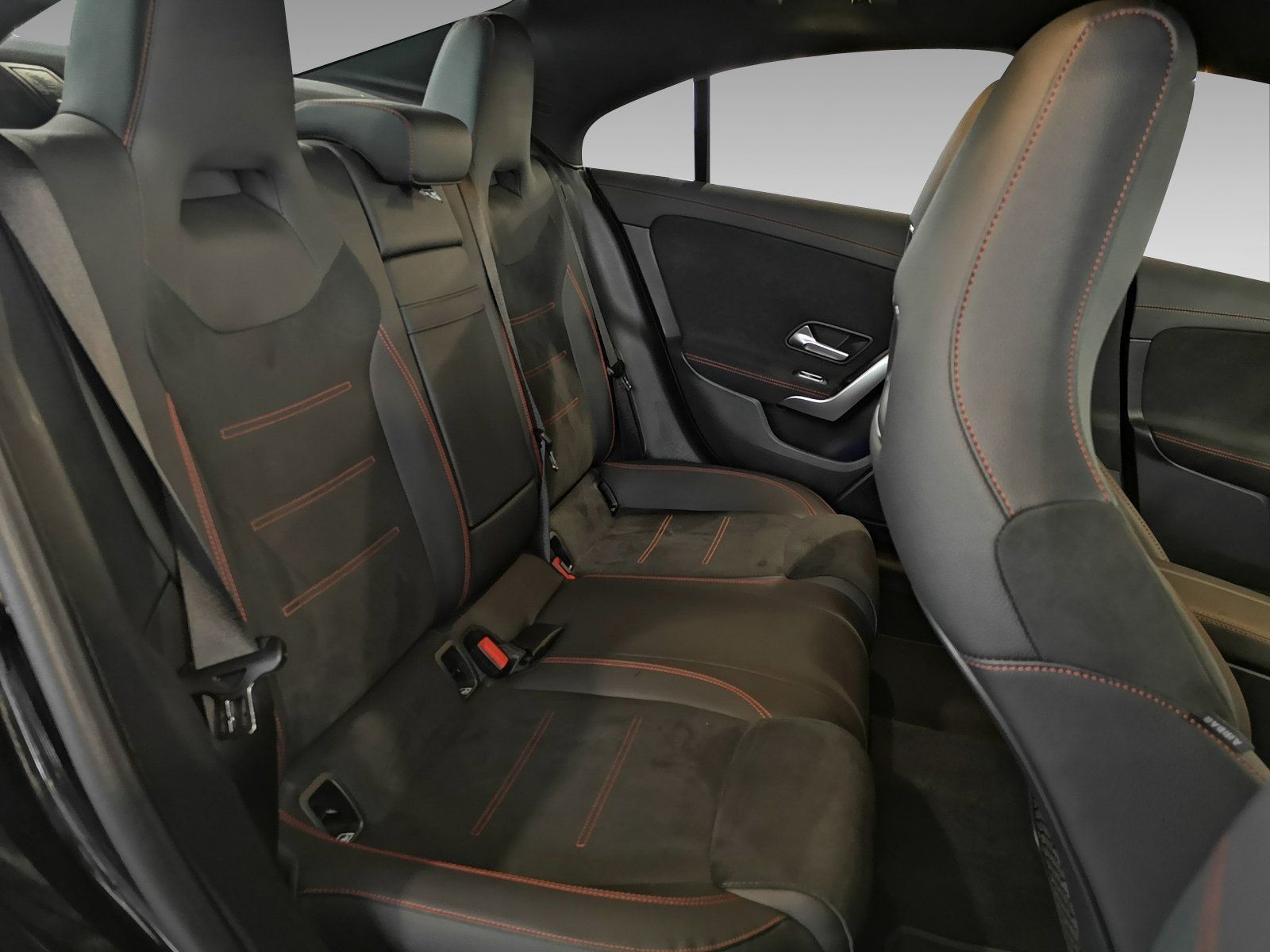 Mercedes-Benz CLA 180 Coupé AMG ADVANCED PLUS - Samsaru's Car Outlet