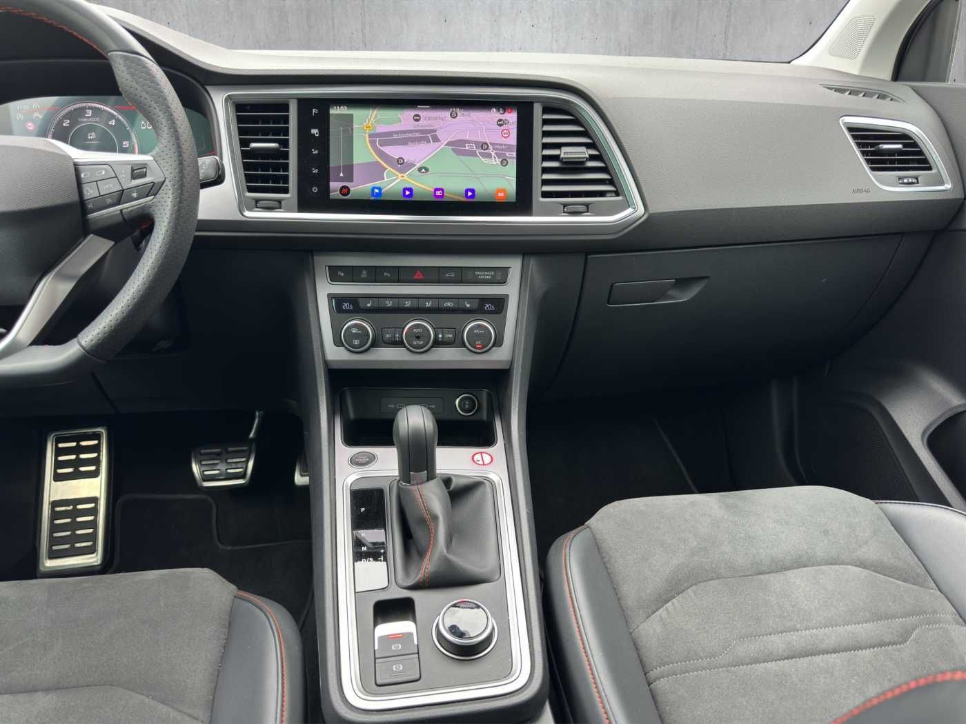 Seat Ateca 2.0 TDI FR //5 J. Garantie /Navi/Sitzheizu
