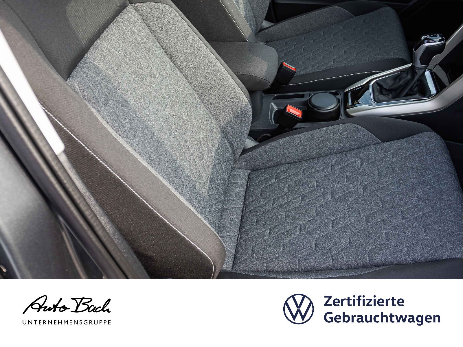 Volkswagen T-Roc 1.5 TSI MOVE DSG - Samsaru's Car Outlet