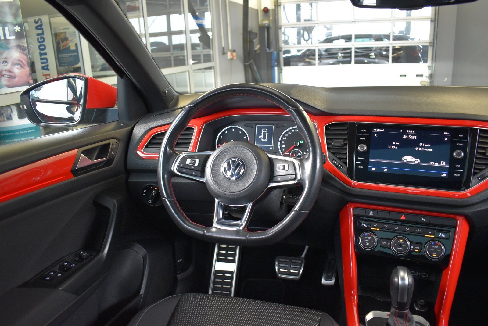 Volkswagen T-Roc 2.0 TSI Sport 4Motion - Samsaru's Car Outlet