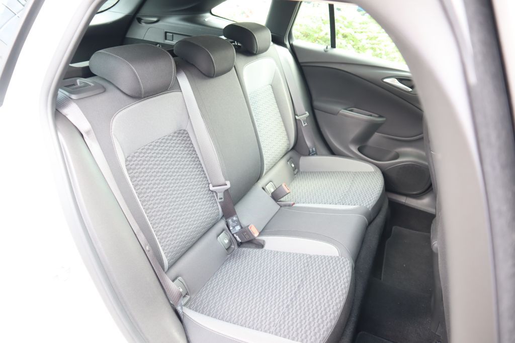 Opel Astra ST Business Edition 1.5D Aut. - Samsaru's Car Outlet