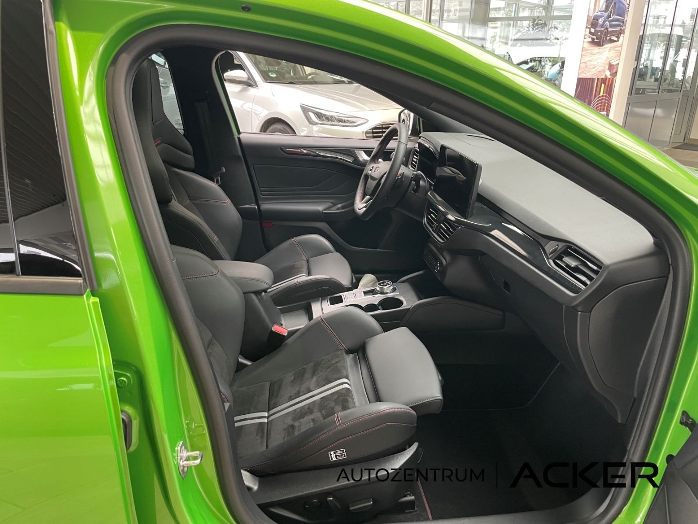 Ford Focus ST X Turnier 2.3 AT Pano/aAHK/ACC -34%*