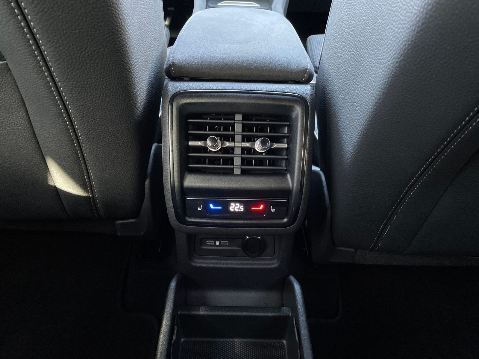 Skoda Kodiaq Sportline 2.0 TDI 142kW DSG 4x4 AHK ACC L