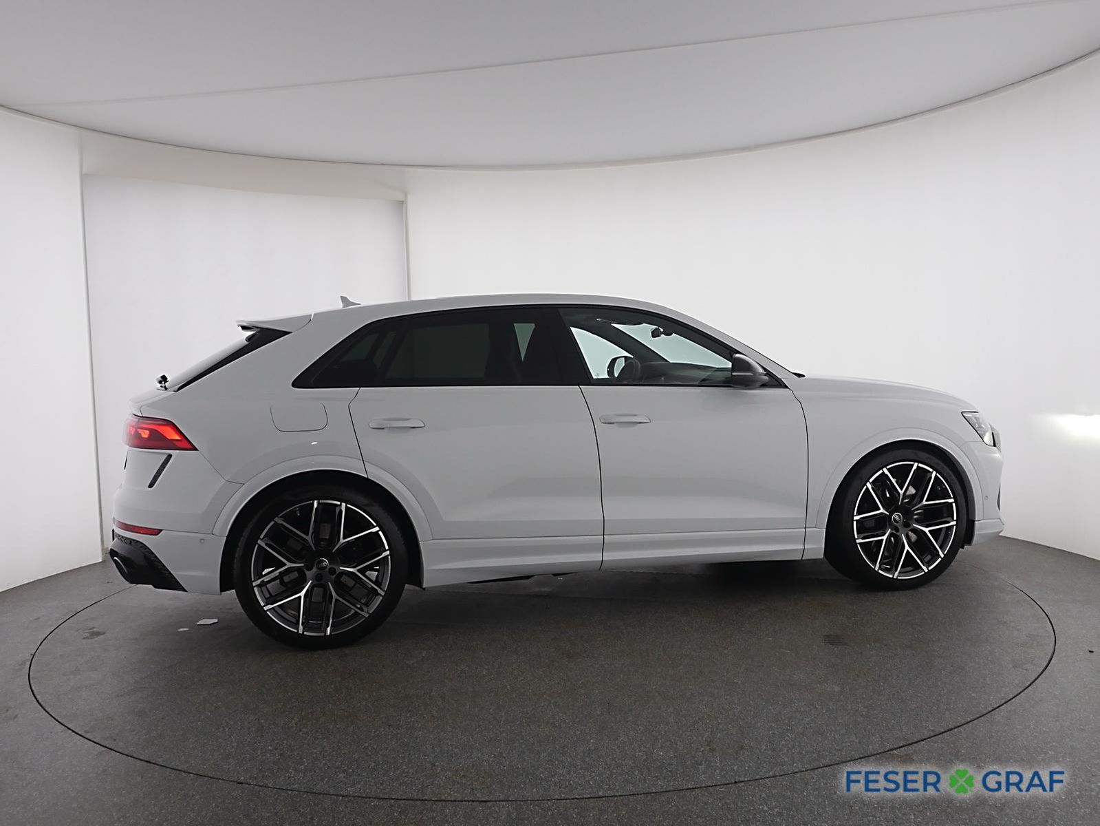 Audi RSQ8 4.0 TFSI quattro S tronic Matrix / B&O / PA