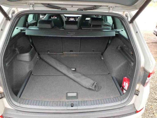 Skoda Kodiaq 2.0 TDI DSG Sportline 4x4 AHK Pano PDC RF