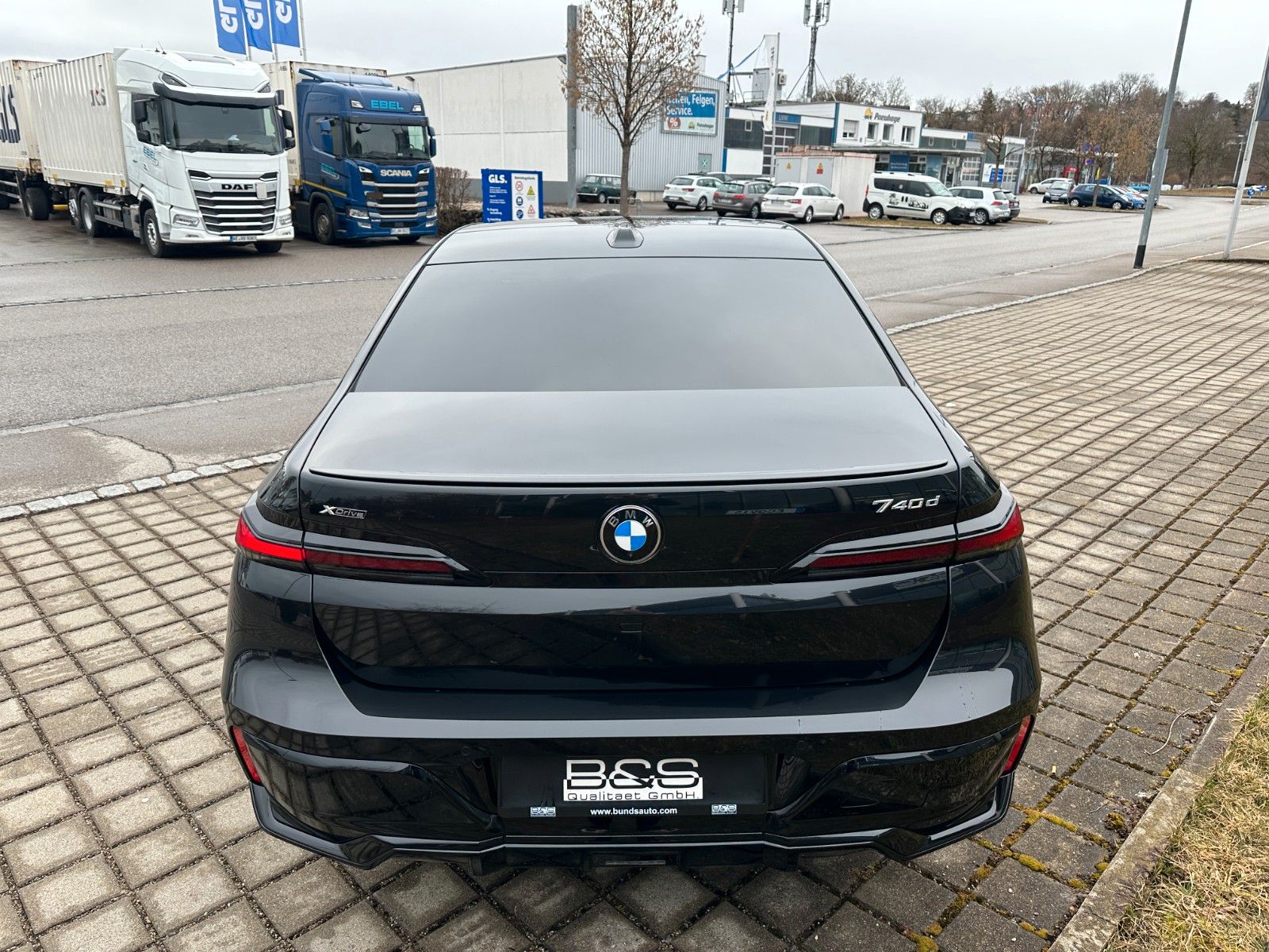 BMW 740d xDrive M Sport TV,Aut.Tür,SkyL,B&W,Luft