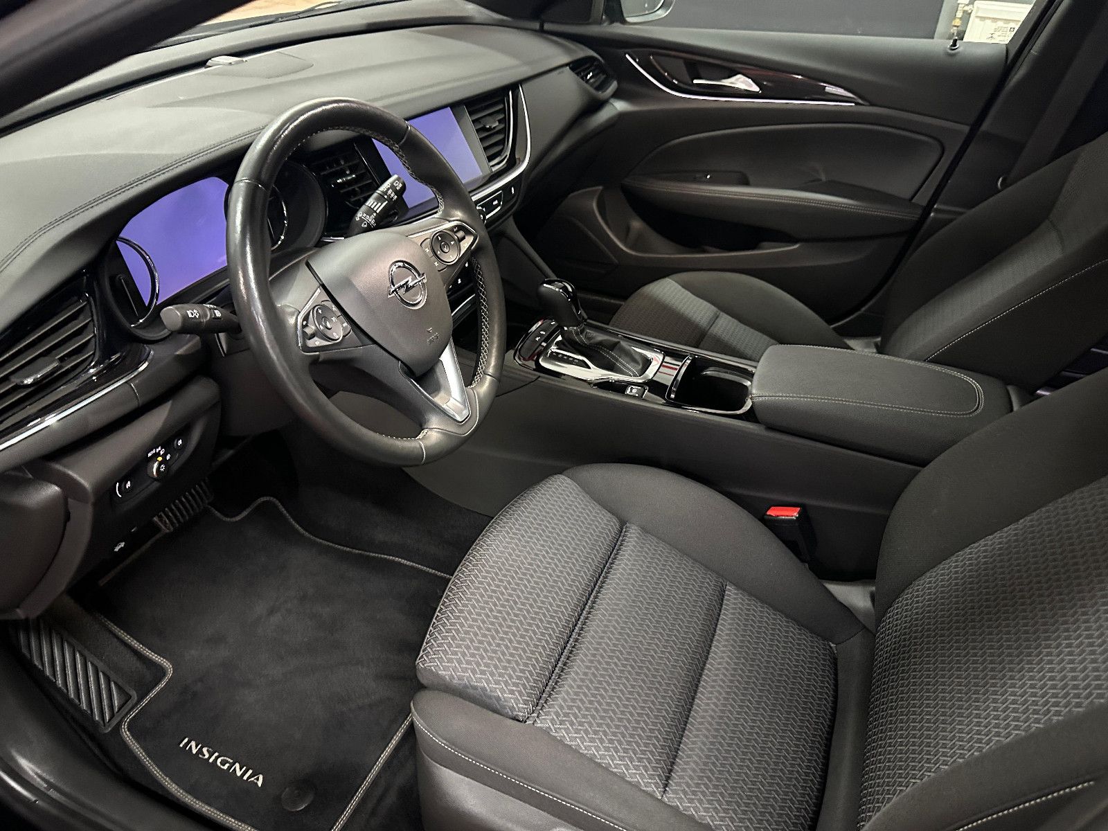 Opel Insignia B Sports Business - Samsaru's Car Outlet