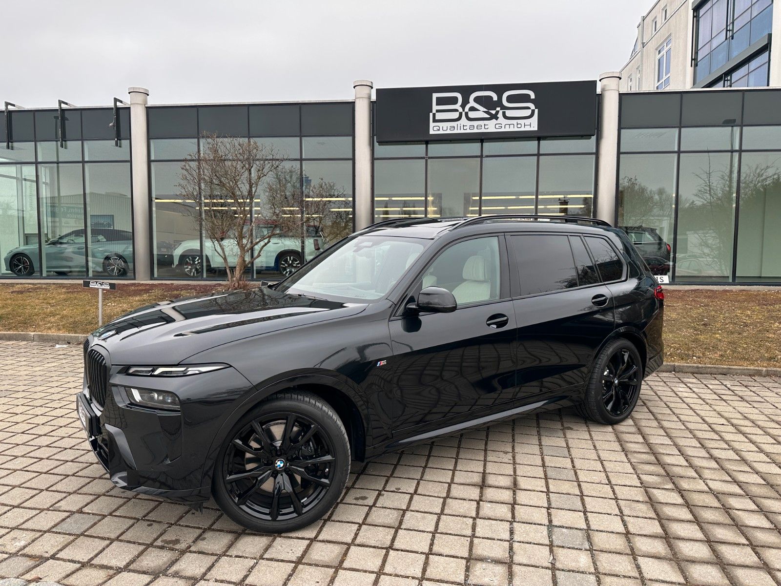 BMW X7 xDr 40d M Sport Pro|Aktivlenk|SkyL|AHK|BEIGE|