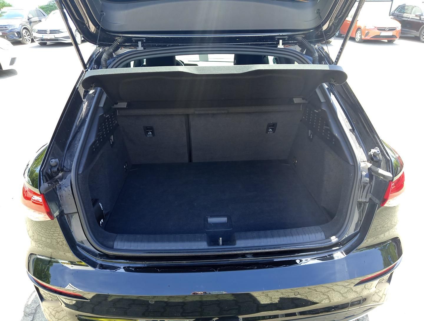 Audi A3 30 TFSI S line LED/Navi/SHZ/DAB/Allwetter