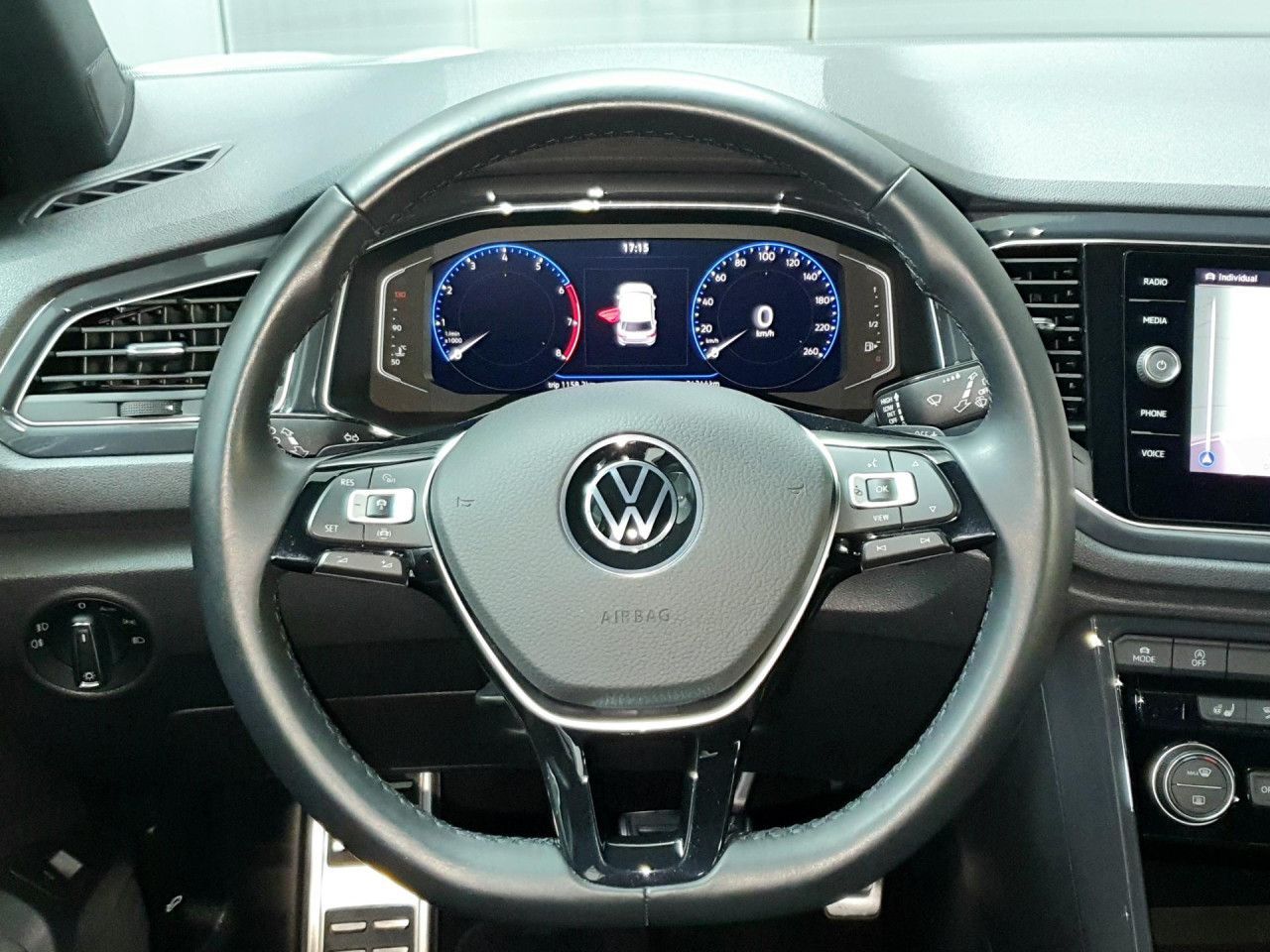 Volkswagen T-Roc 1.5 TSI DSG - Samsaru's Car Outlet