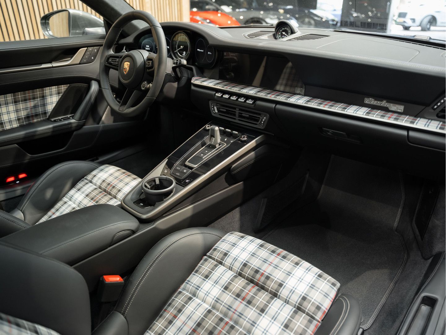 Porsche 992 992 Turbo 50 Years 1/1974 Burmester Leder 91