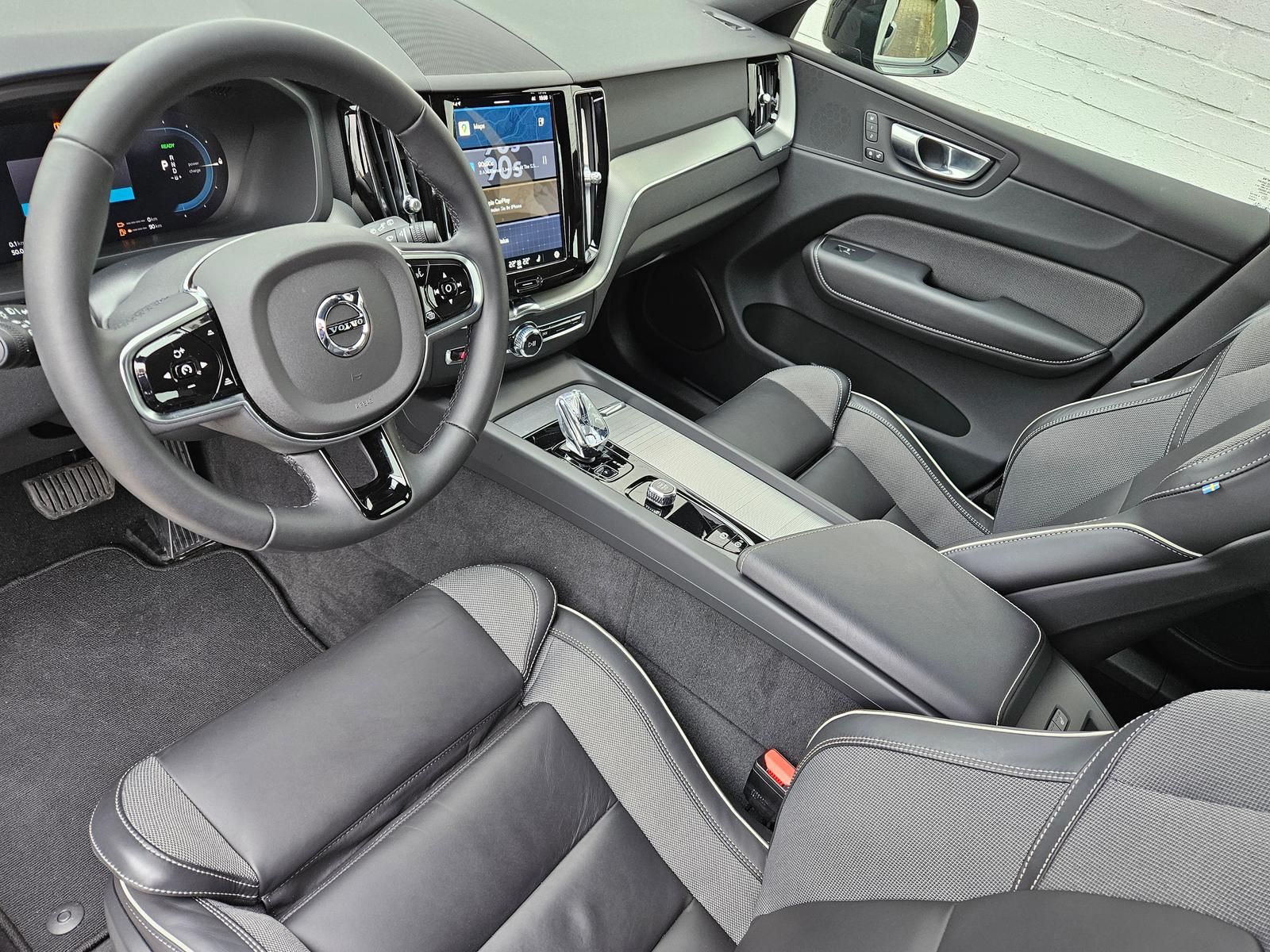 Volvo XC60 T6 AWD Plus Dark*AHK*ACC*Panorama*360*