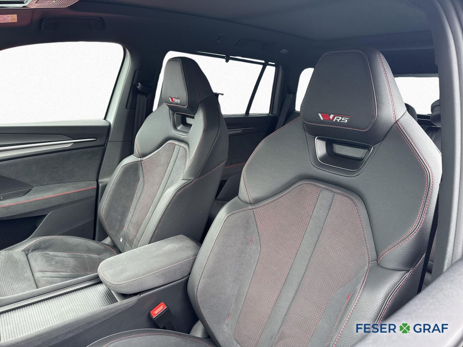 Skoda Kodiaq RS 2,0 TSI DSG 4x4 *AHK*PANO*360*