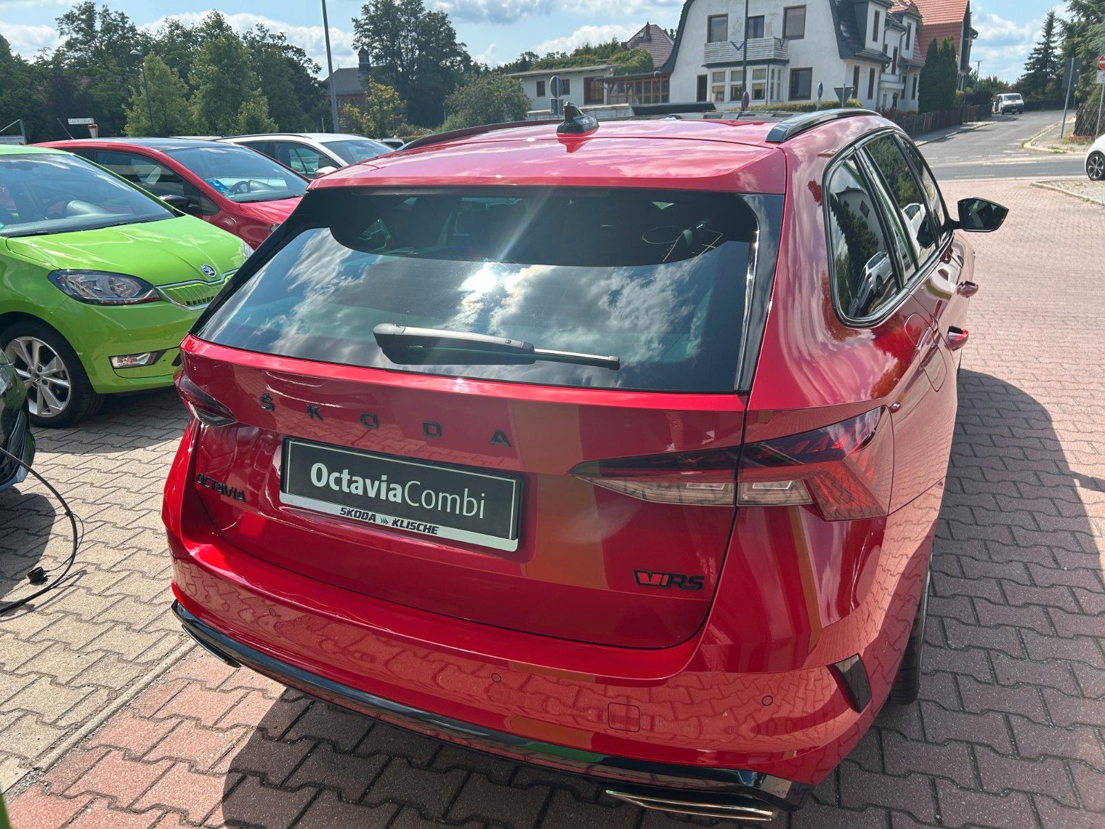 Skoda OCTAVIA Combi RS Plus - Samsaru's Car Outlet