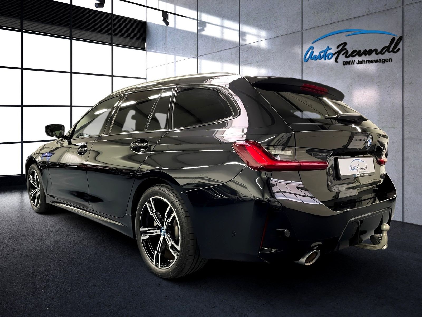 BMW 330e M Sport - Samsaru's Car Outlet