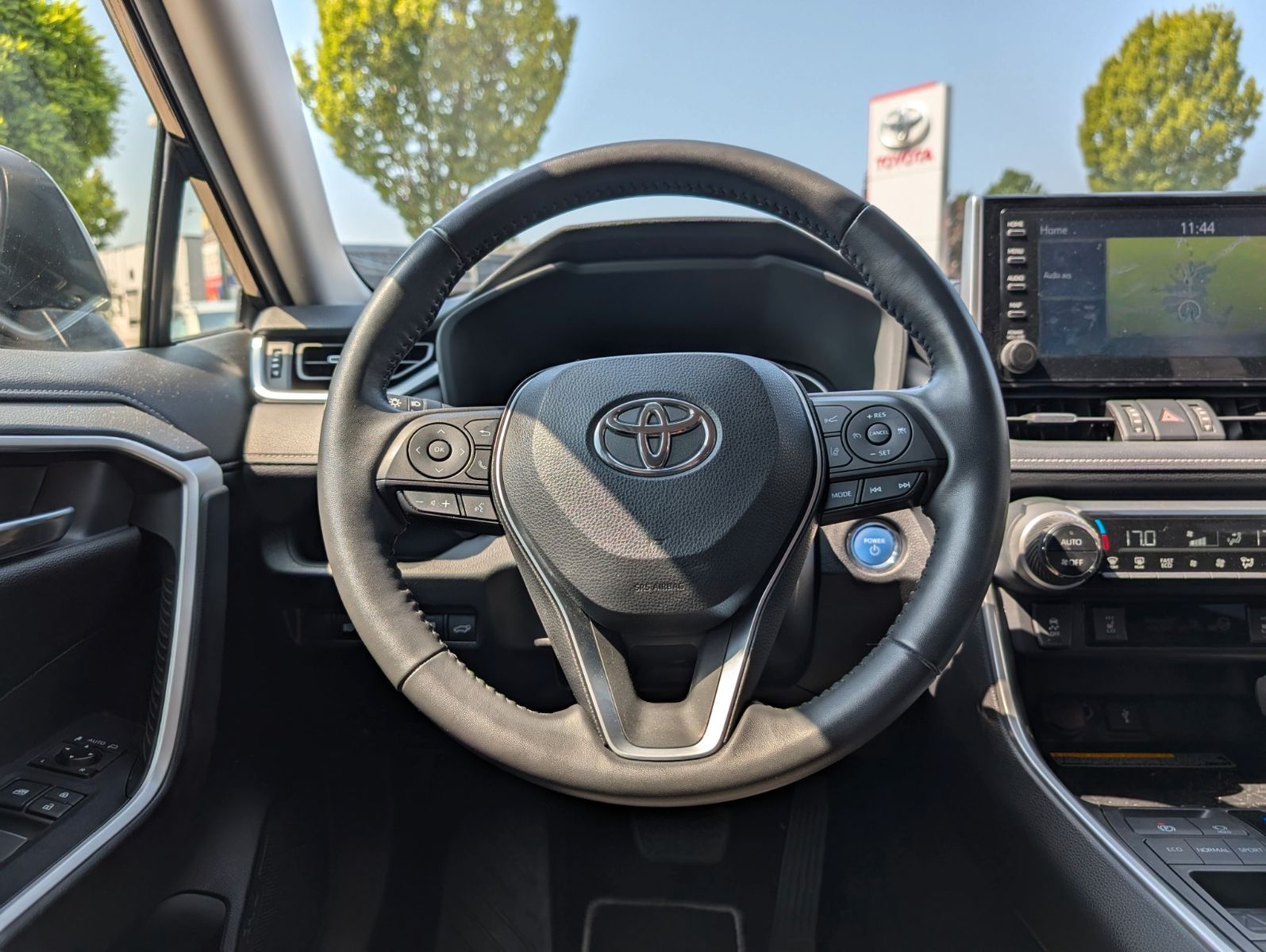 Toyota RAV 4 2.5 Hybrid - Samsaru's Car Outlet
