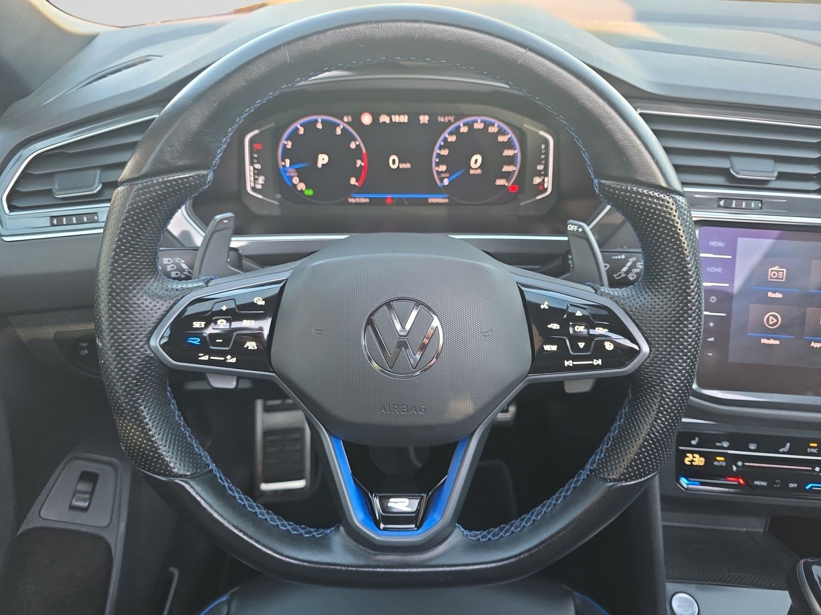 Volkswagen Tiguan R4Motion*PANO*ACC*360°*AHK*Akrapovic*H&K