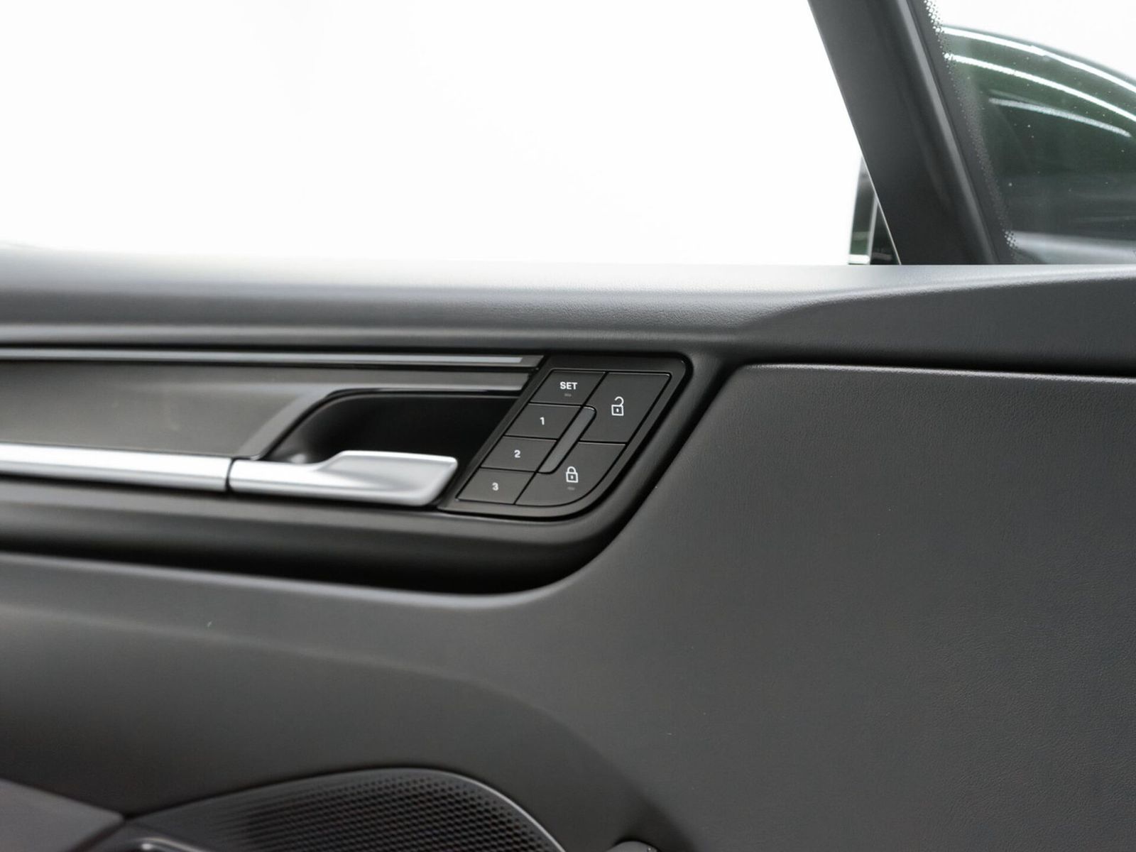 Porsche Macan 4