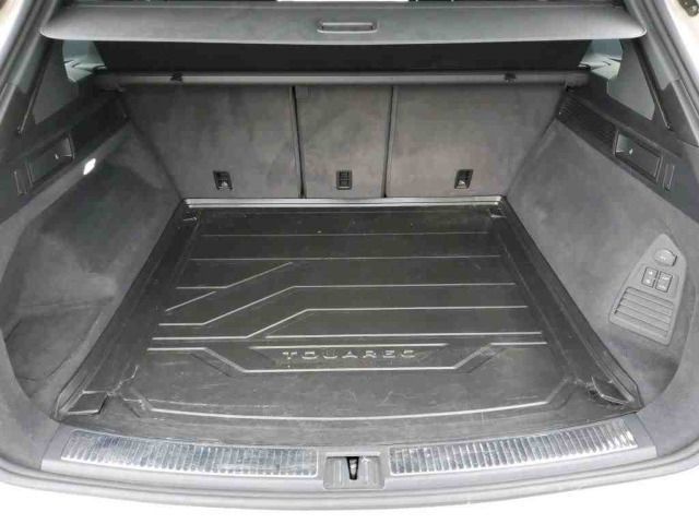Volkswagen Touareg Elegance 3.0 TDI - Samsaru's Car Outlet