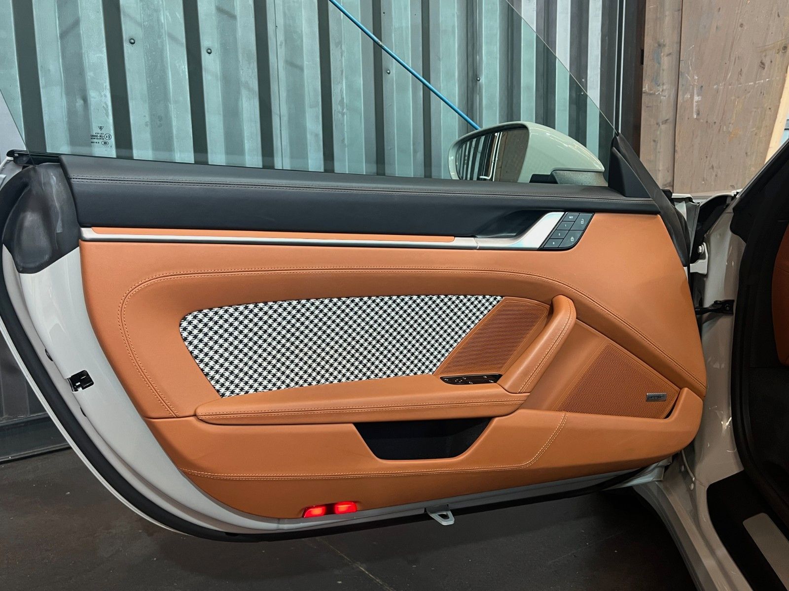 Porsche 911 Targa 4S - Samsaru's Car Outlet