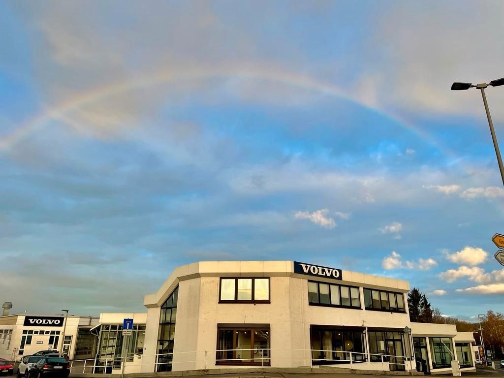 Volvo V60 Inscription Expr.*Plug in*AHK*Klick Leasing!