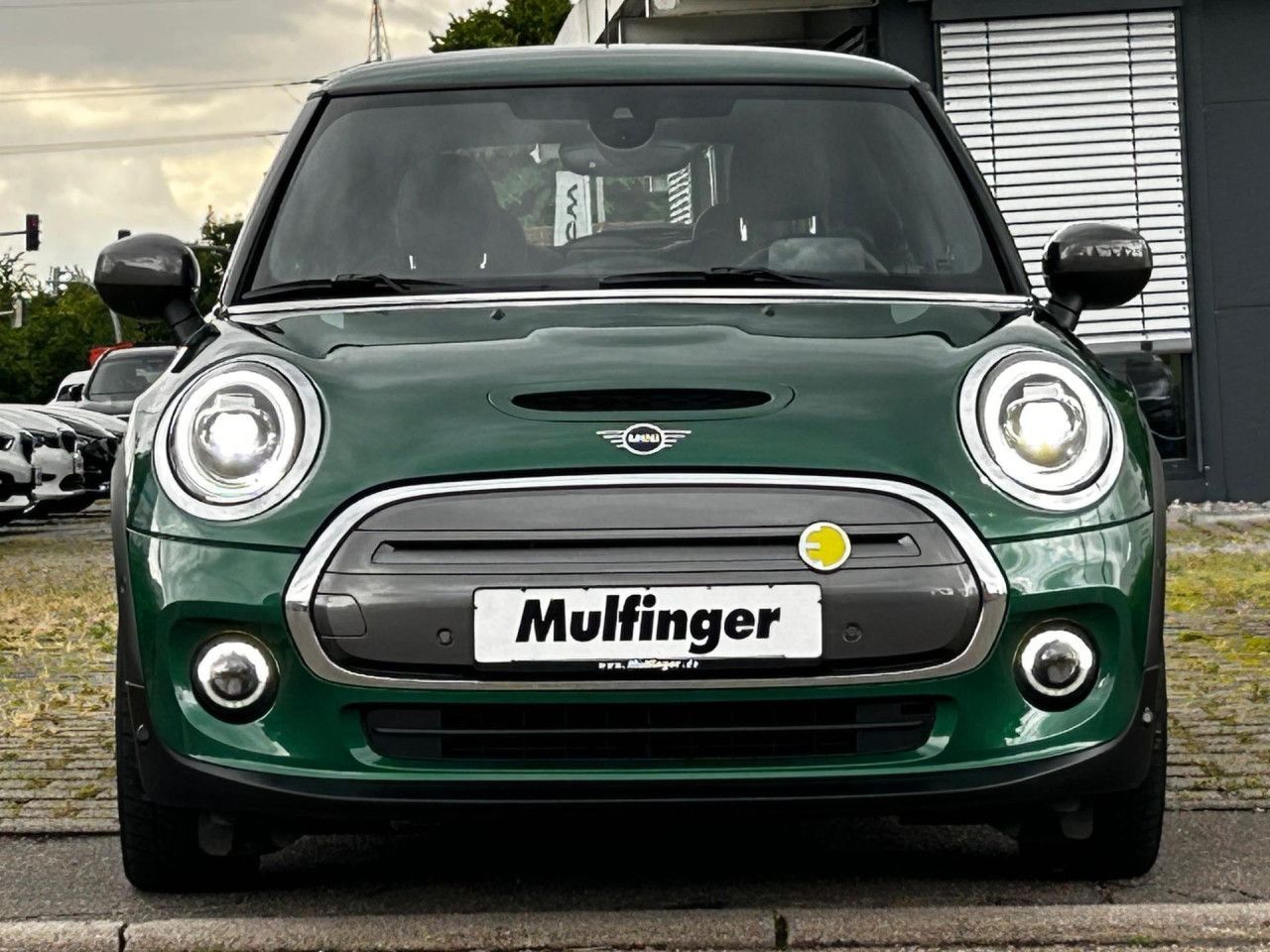MINI Cooper SE - Samsaru's Car Outlet
