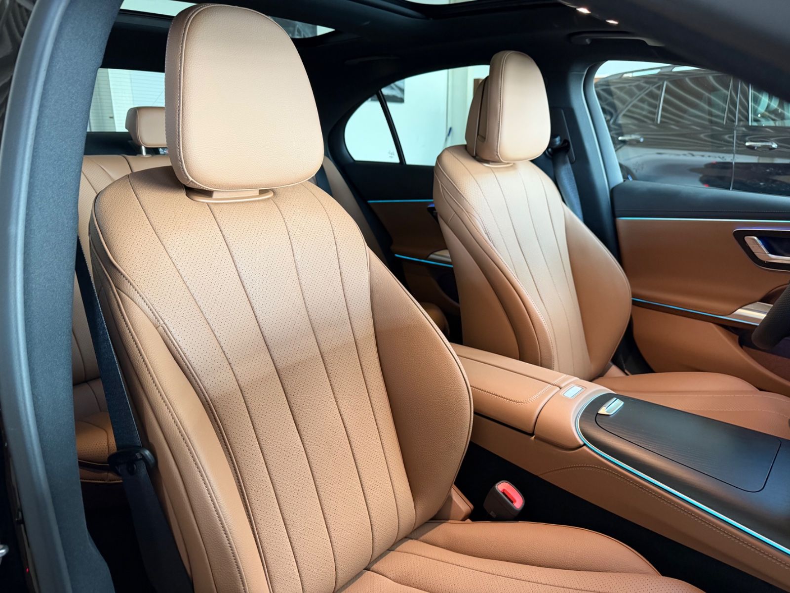 Mercedes-Benz E 220 d 4Matic  AMG PremiumPlus/Superscreen/21"