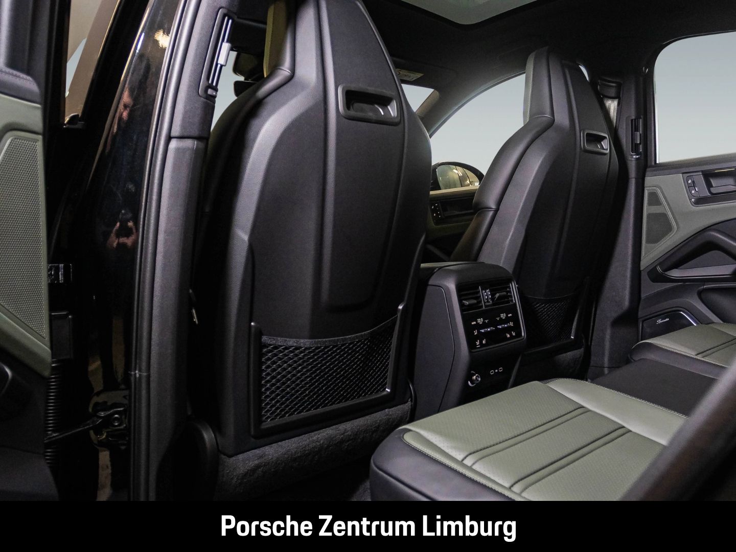 Porsche Cayenne E-Hybrid Coupe Black Edition Burmester