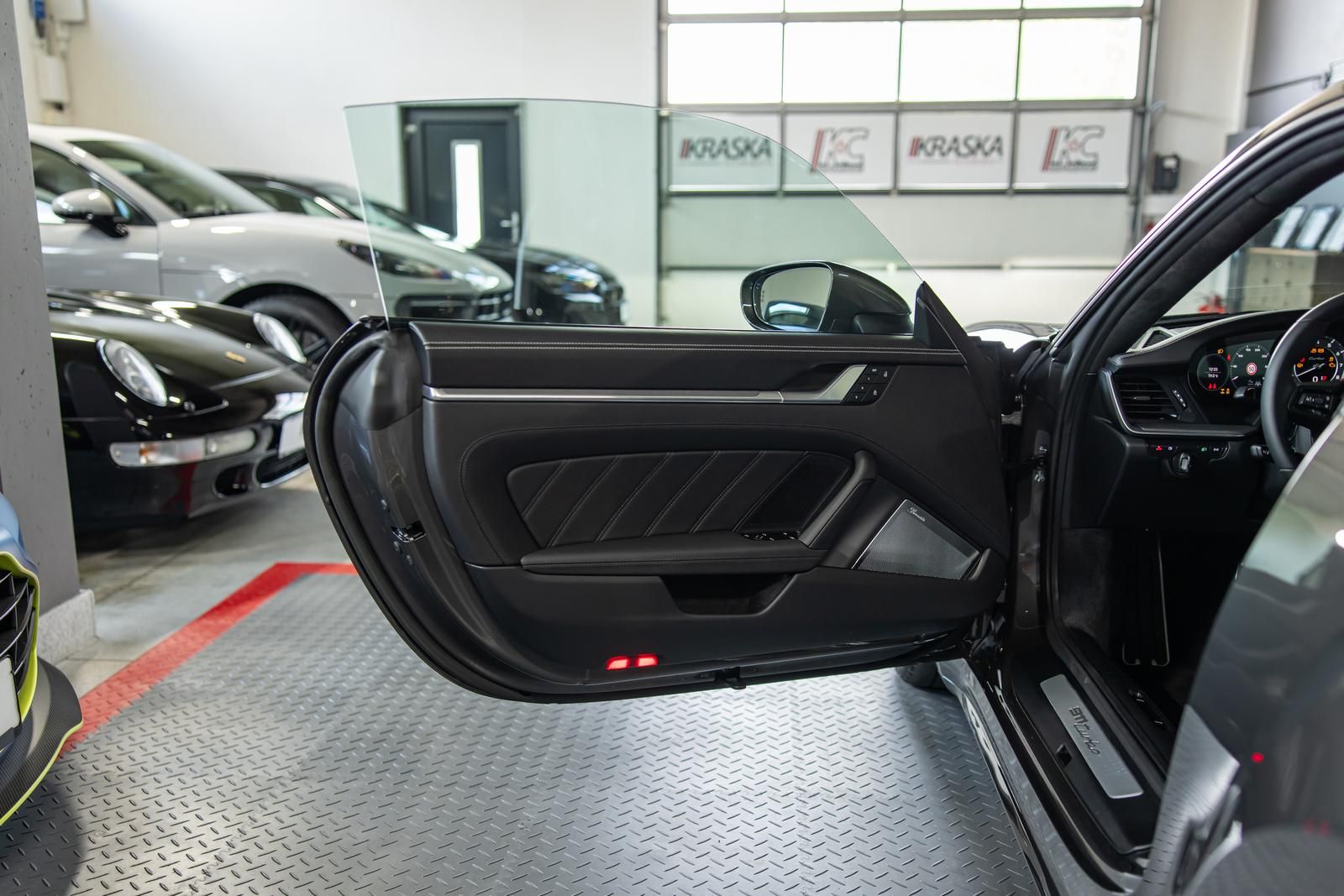 Porsche 992.1 Turbo PDLS+ PANO BURMESTER LIFT SPORT-AGA