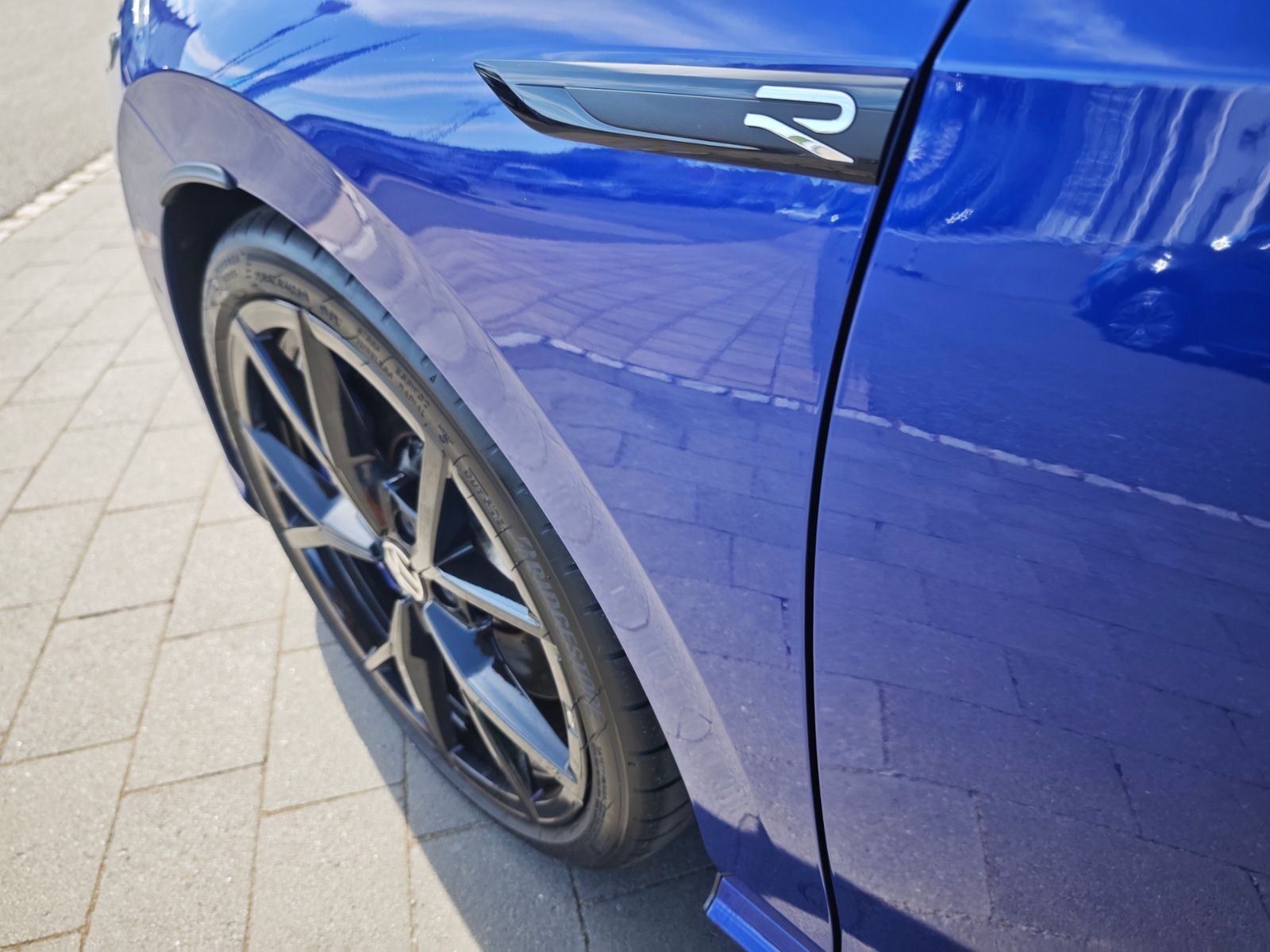 Volkswagen Golf VIII Variant R 4M PERF/19"/PANO/LEDER/H&K/u