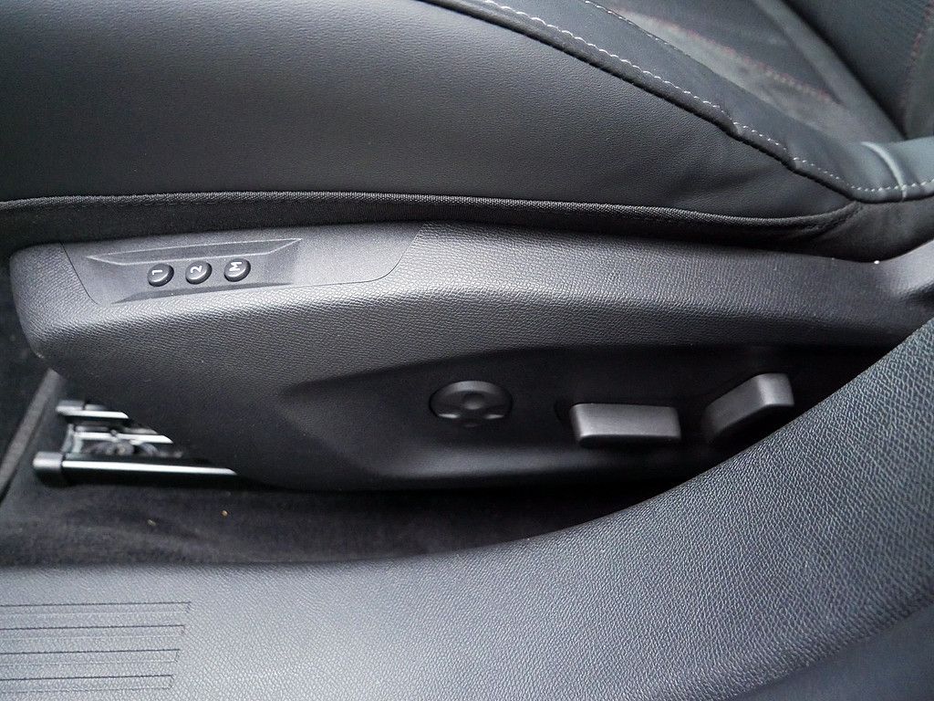 DS Automobiles DS 4 PureTech 130 Performance Line+ MATRIX-LED