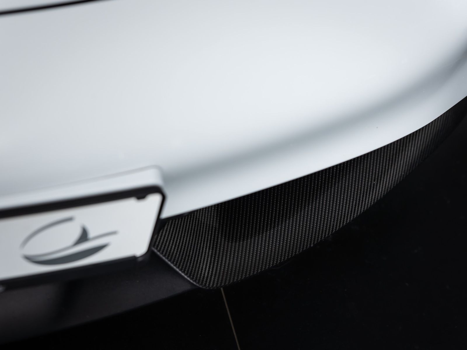Porsche Taycan GTS Sport Turismo SPORTDESIGN CARBON*PANO