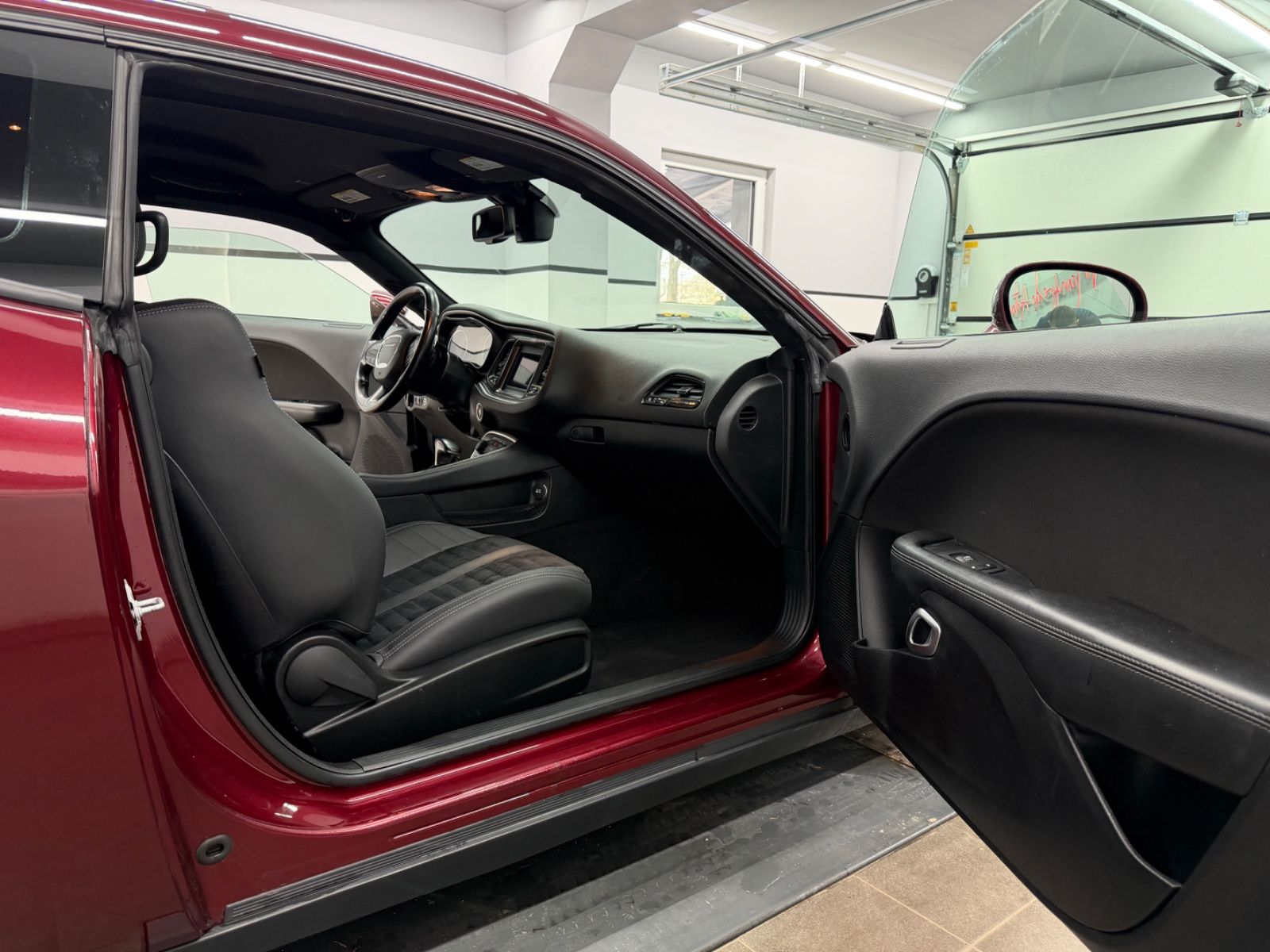 Dodge Challenger R/T 5.7 V8/Octane-Red/Carplay/20"